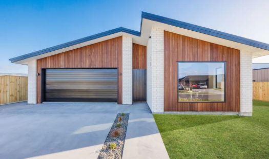 75 Atlantic Drive, Fitzherbet, Palmerston North
